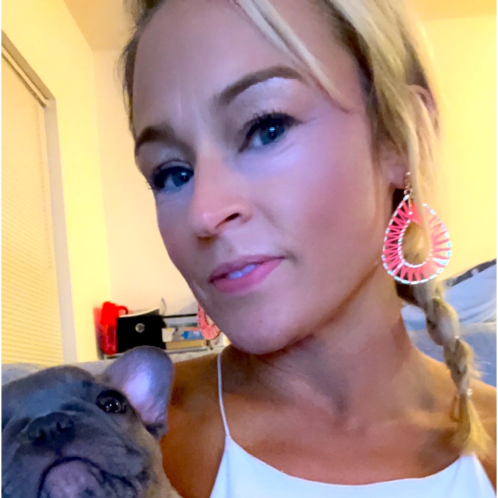 Meet your Posher, Brooke